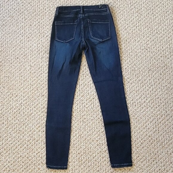 SOLD! BLANK NYC Skinny Jeans SprayOn 2/26 - Picture 3 of 9